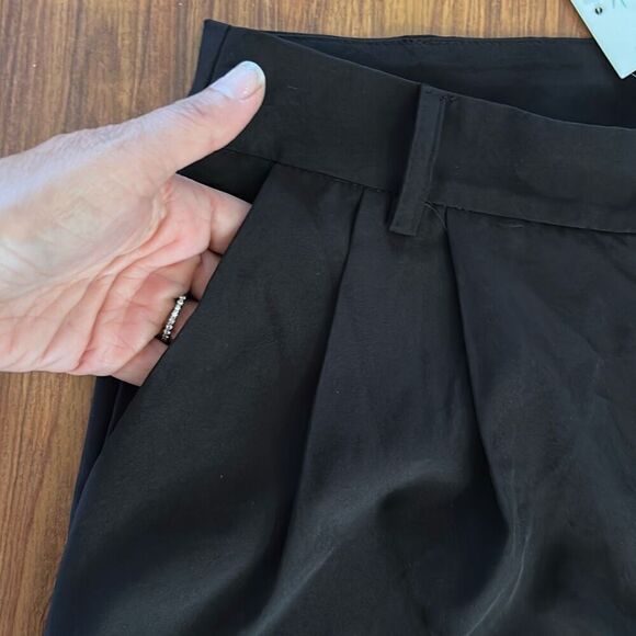 NWT makemechic black wide leg poly silky pants size M - Picture 4 of 5